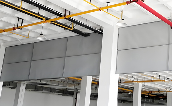 商场防烟分区常闭节点：肃州挡烟垂壁高度与控制器接线图解